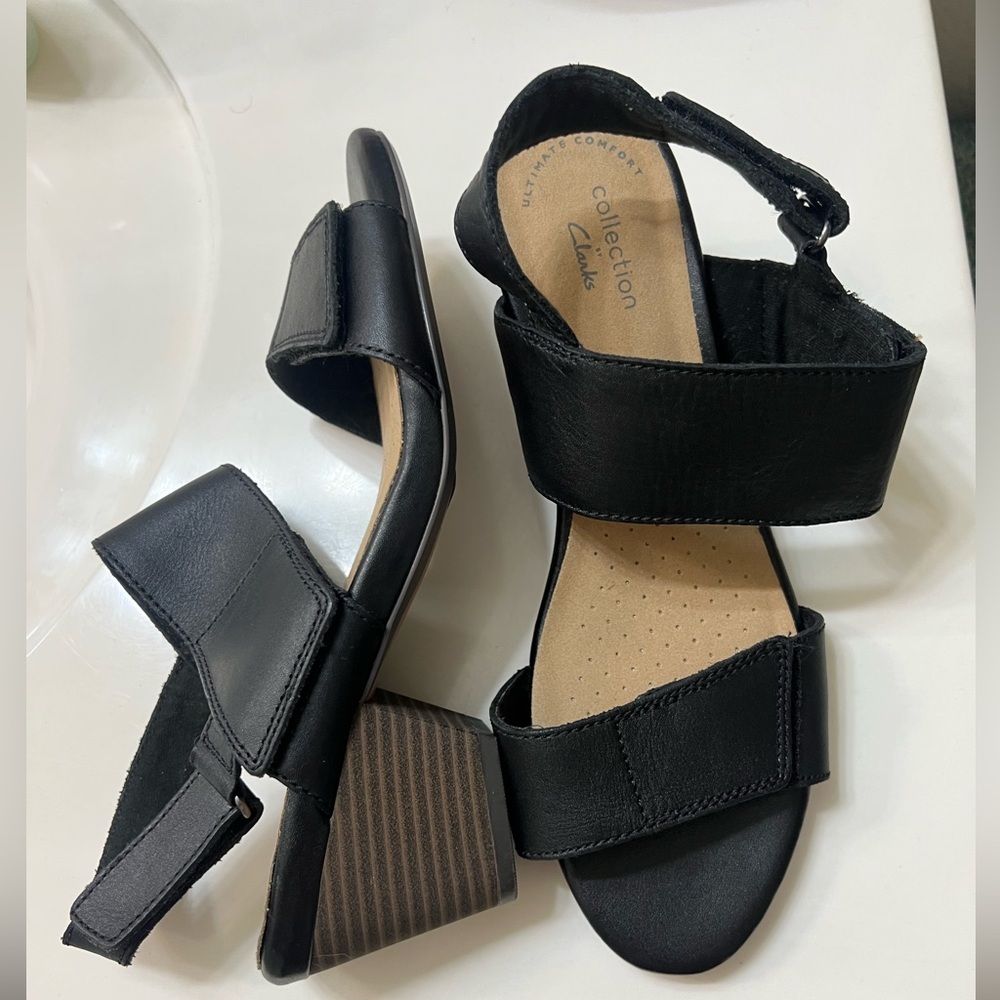 New Clarks Women's Lorene bright Black leather Sandals size 8.5